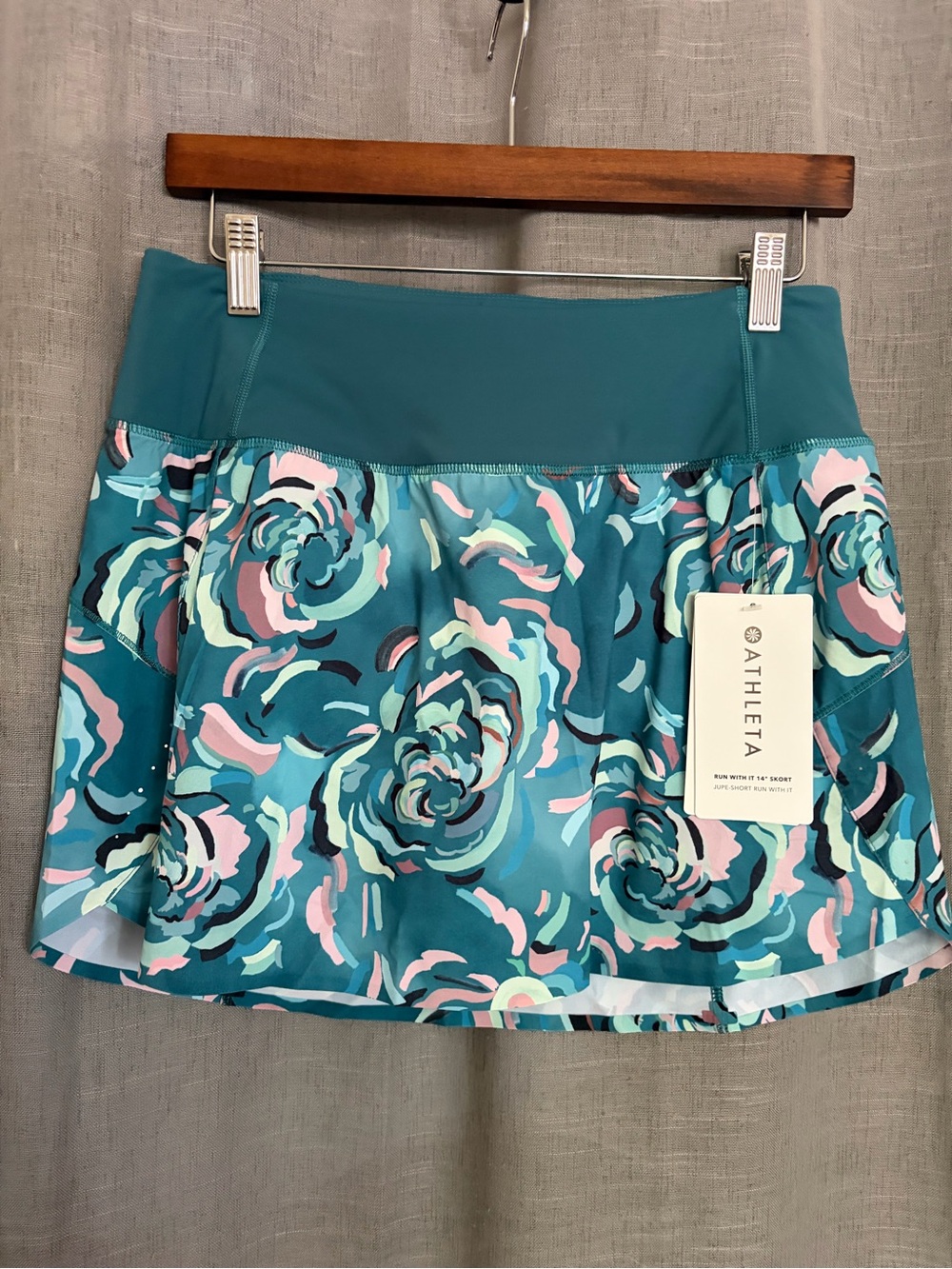 Athleta Run With It 14” Skort (Jupe Short) NWT Small
